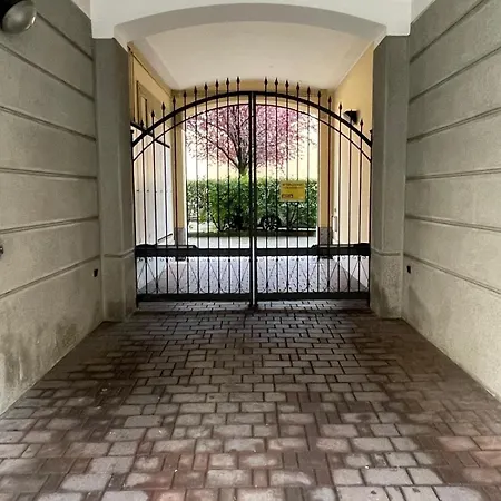 Gelsomino Con Posto Auto Nel Centro Di